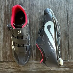 Peloton Black and White Cycling Shoes Size 45